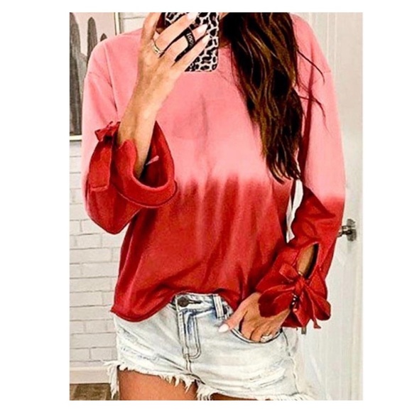 Trindy Clozet Boutique Tops - Red & Pink Bow Tie Sweatshirt